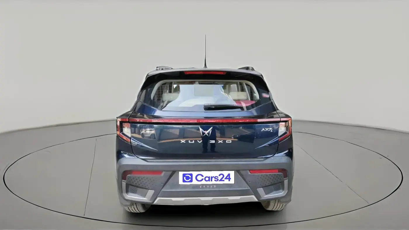 2024 Mahindra XUV 3XO AX7L 1.2 TGDi, Petrol, Manual, 15,008 km, exterior