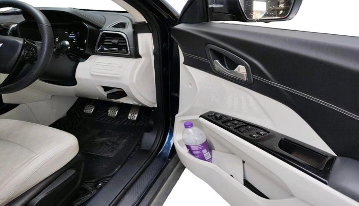 2024 Mahindra XUV 3XO AX7L 1.2 TGDi, Petrol, Manual, 15,008 km, interior