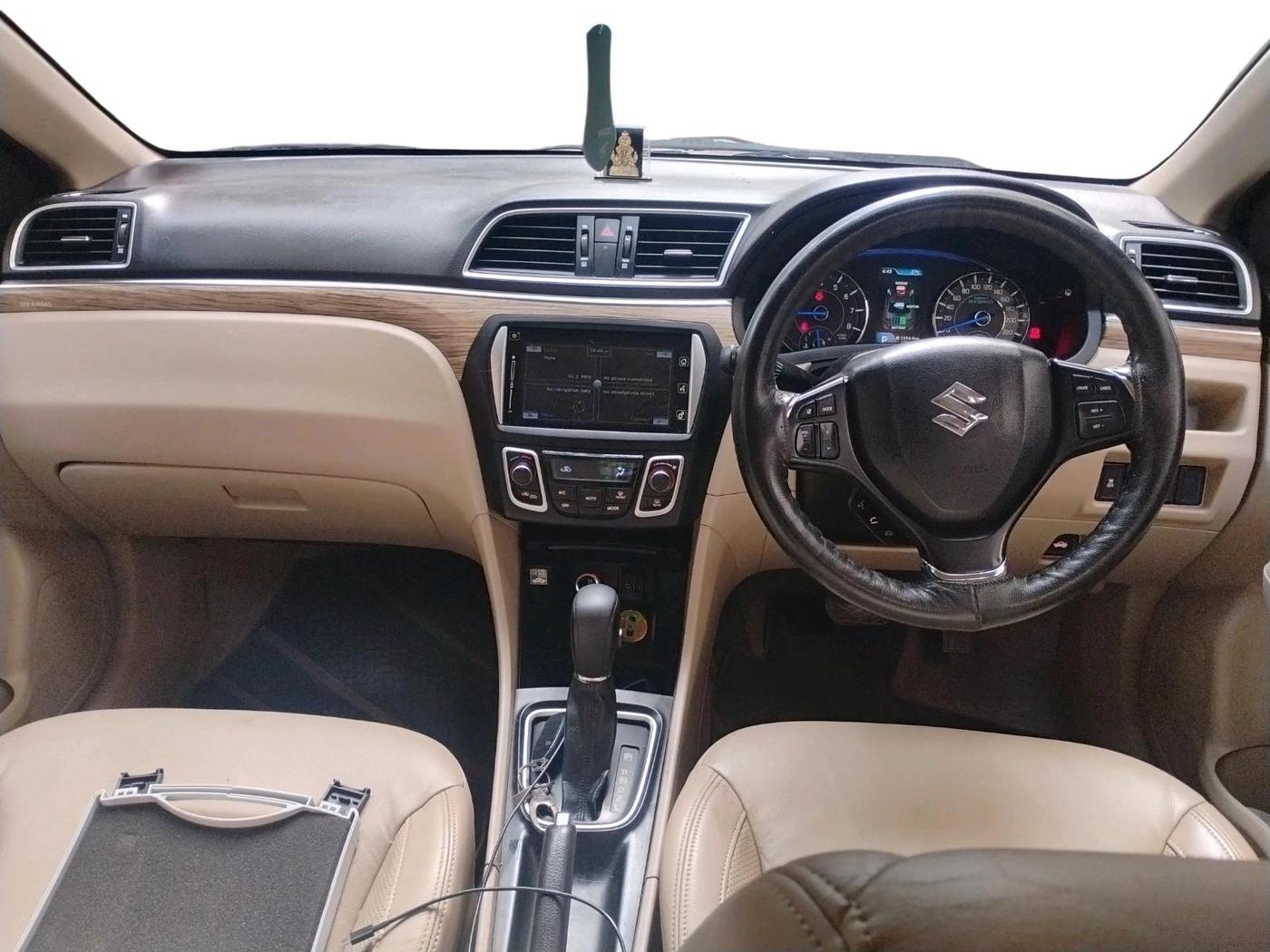 2019 Maruti Ciaz ALPHA  AT 1.5 SHVS PETROL, Petrol, Automatic, 40,948 km, interior