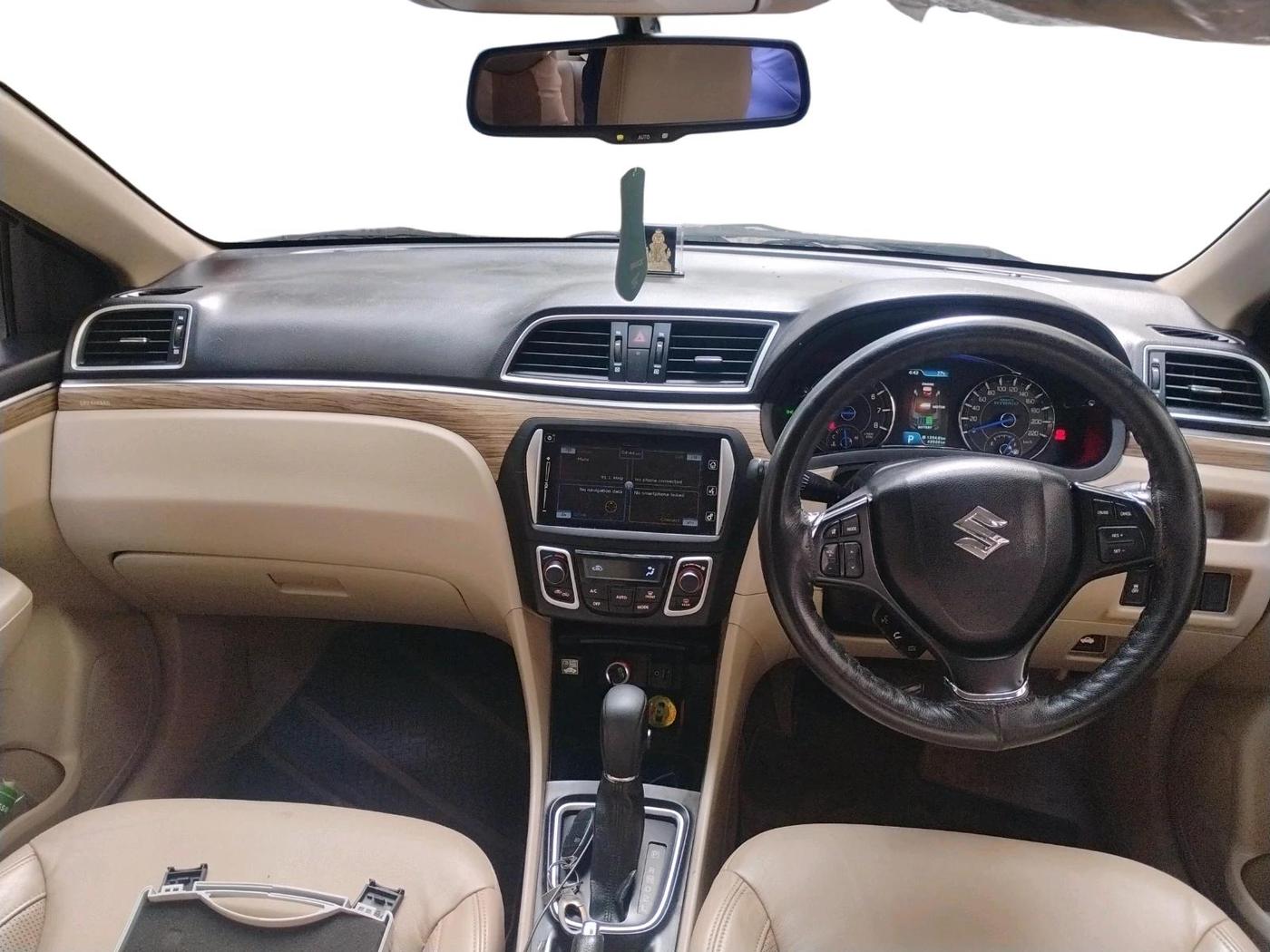 2019 Maruti Ciaz ALPHA  AT 1.5 SHVS PETROL, Petrol, Automatic, 40,948 km, interior