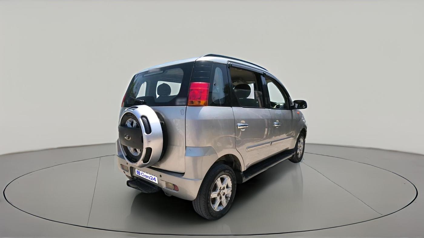 2013 Mahindra Quanto C8, Diesel, Manual, 1,05,686 km, exterior