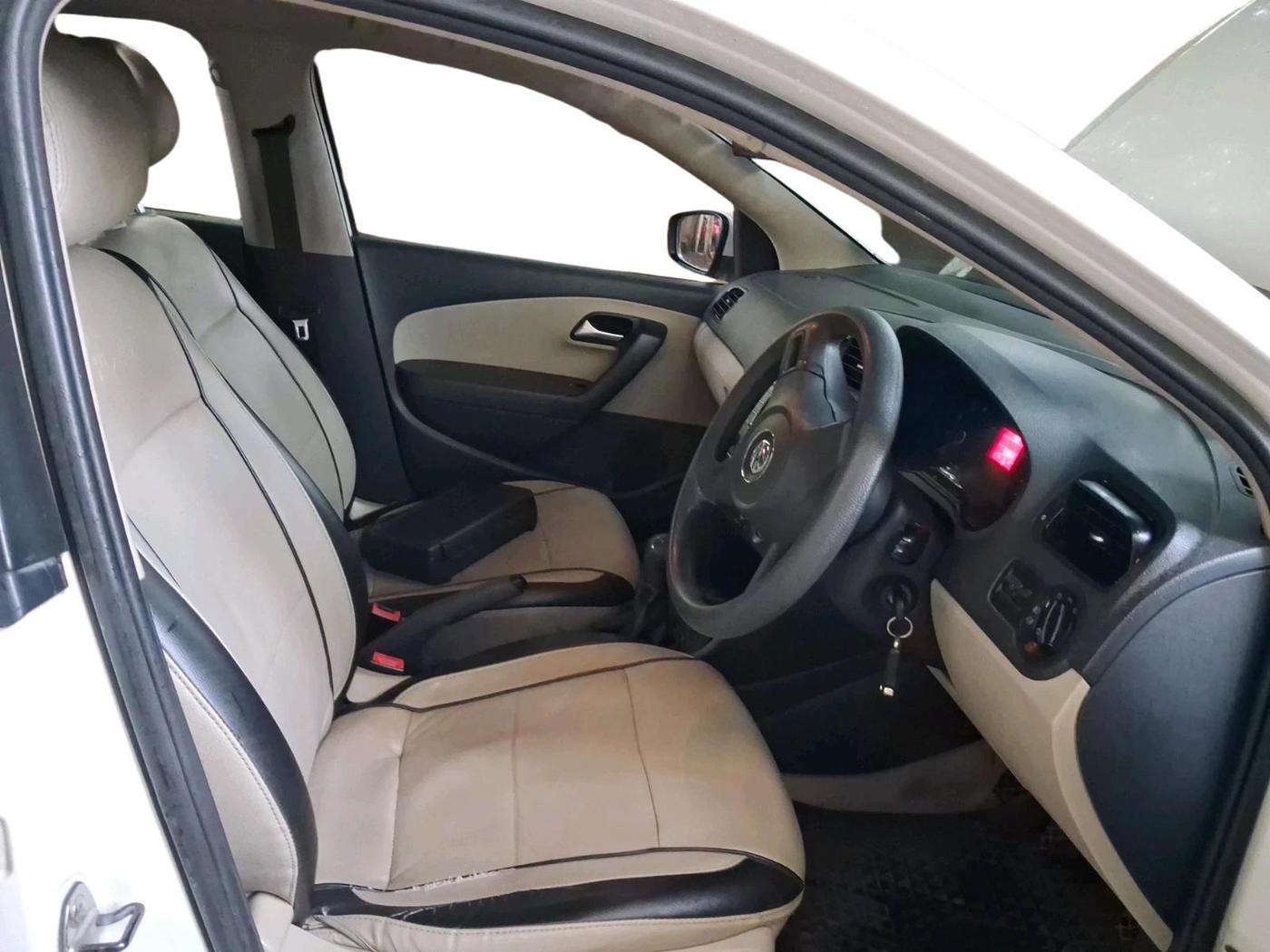 2013 Volkswagen Polo COMFORTLINE 1.2L PETROL, Petrol, Manual, 85,963 km, interior