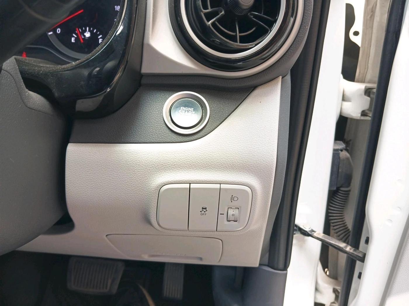2023 Hyundai GRAND I10 NIOS ASTA AMT 1.2 KAPPA VTVT, Petrol, Automatic, 29,296 km, interior