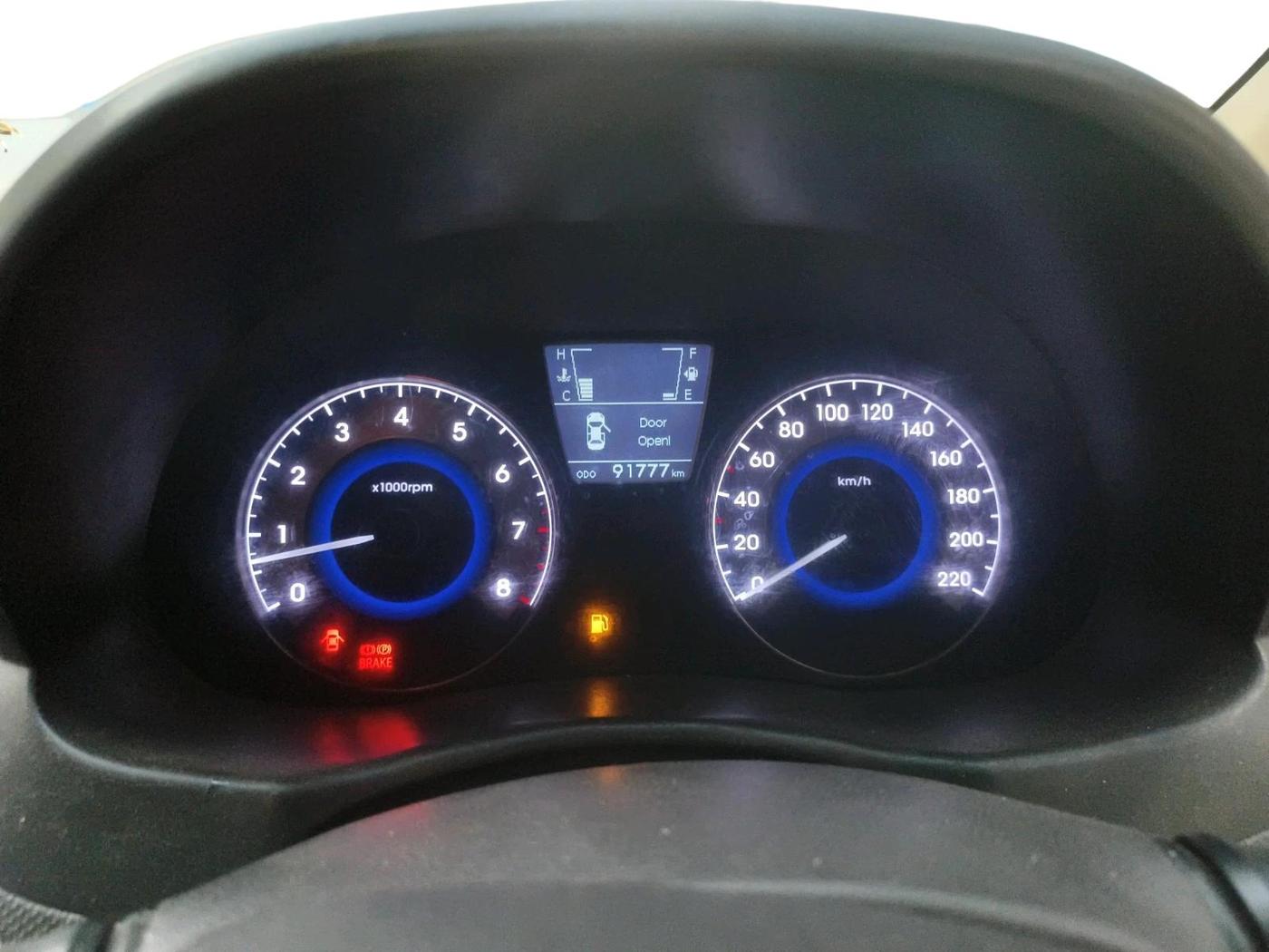 2013 Hyundai Verna FLUIDIC 1.6 VTVT SX, Petrol, Manual, 91,777 km, interior