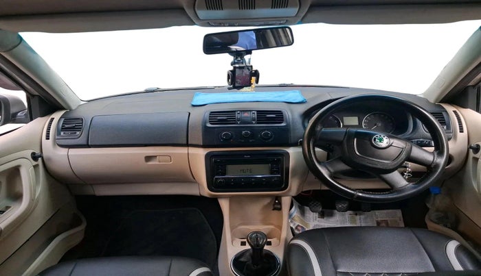 2011 Skoda Fabia CLASSIC 1.2 MPI, Petrol, Manual, 1,18,975 km, interior