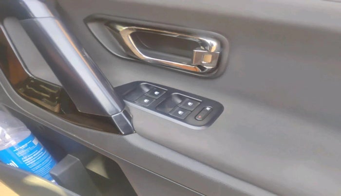 2021 Tata Harrier XT PLUS 2.0L KRYOTEC, Diesel, Manual, 61,447 km, interior