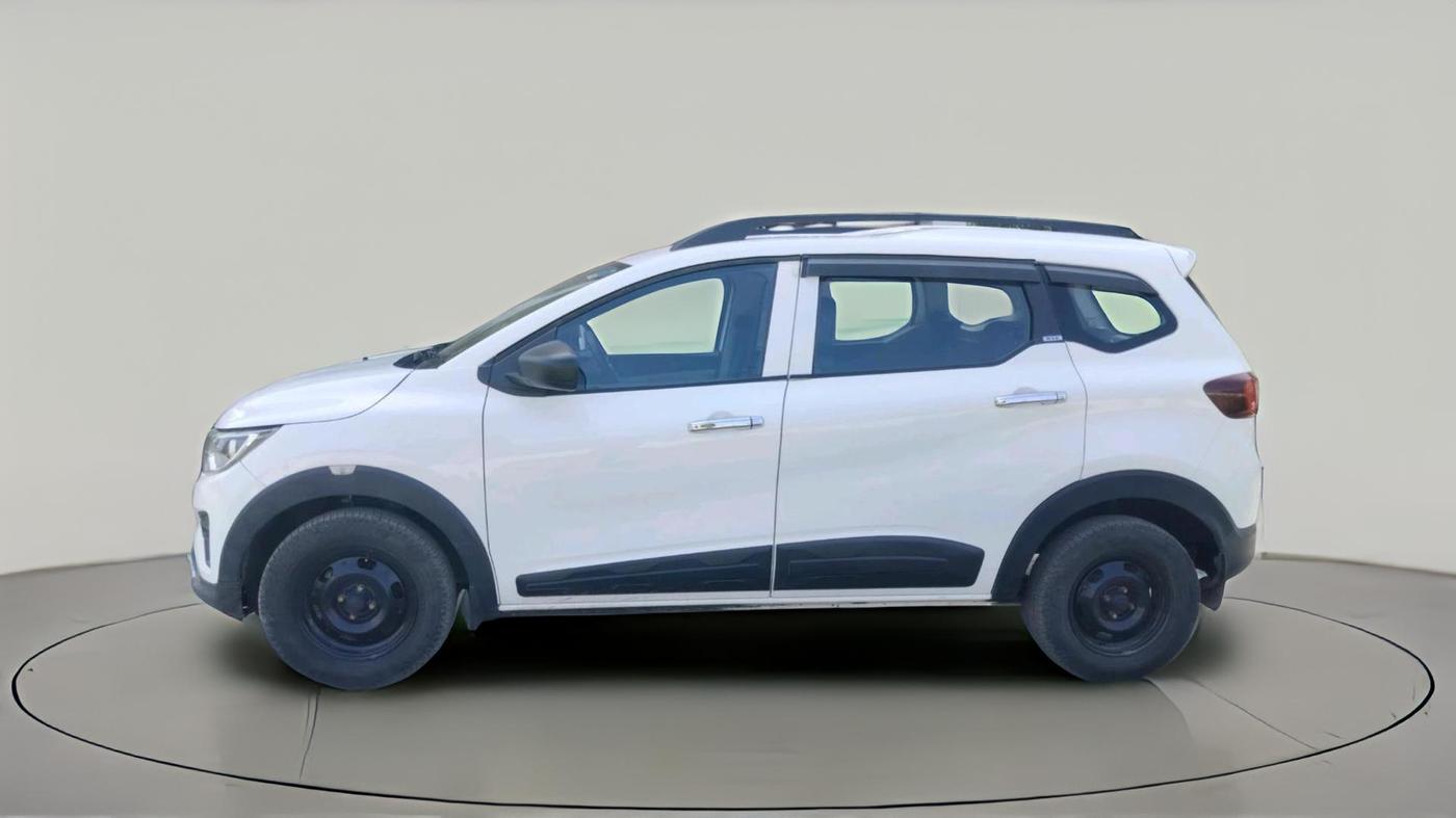2020 Renault TRIBER RXE MT, Petrol, Manual, 61,605 km, exterior