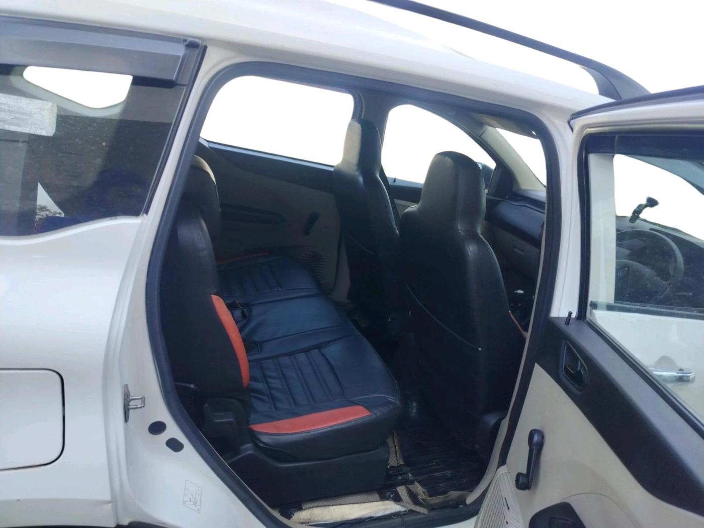 2020 Renault TRIBER RXE MT, Petrol, Manual, 61,605 km, interior