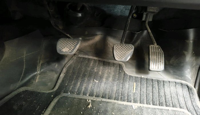 2016 Honda BR-V 1.5L I-VTEC V, Petrol, Manual, 1,20,307 km, interior