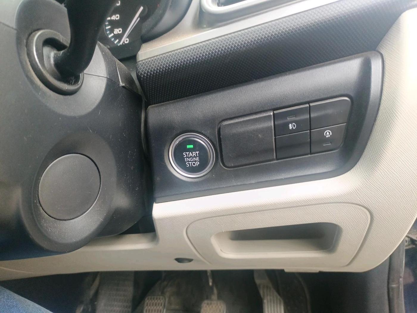 2022 Tata ALTROZ XZ PETROL, Petrol, Manual, 26,090 km, interior