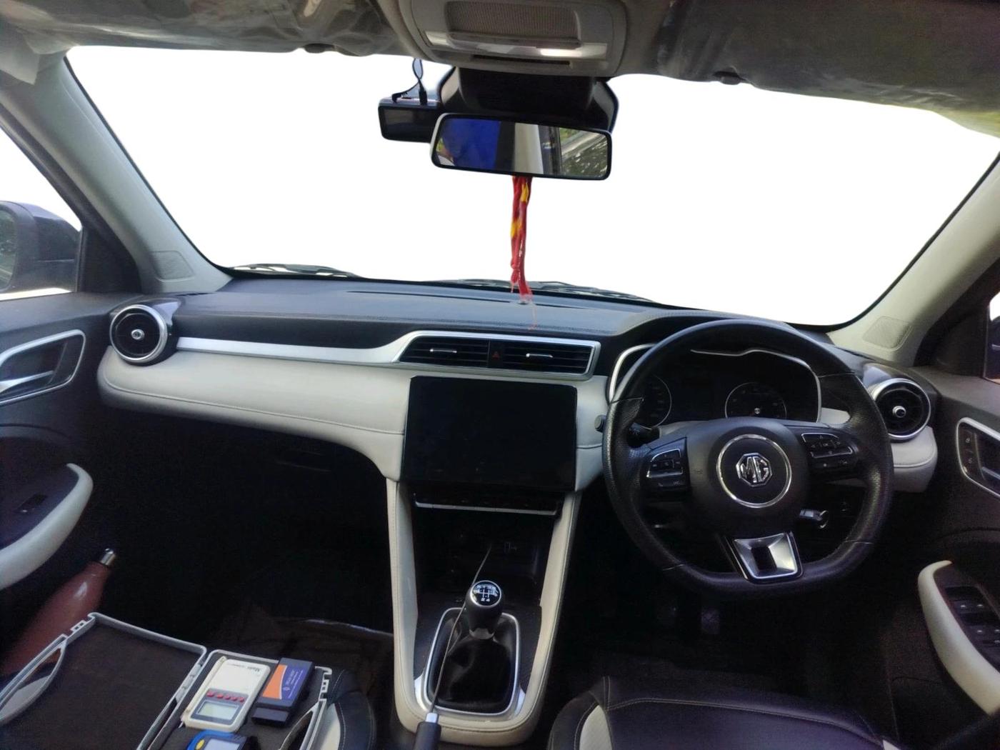 2023 MG ASTOR SUPER 1.5 MT, Petrol, Manual, 34,054 km, interior