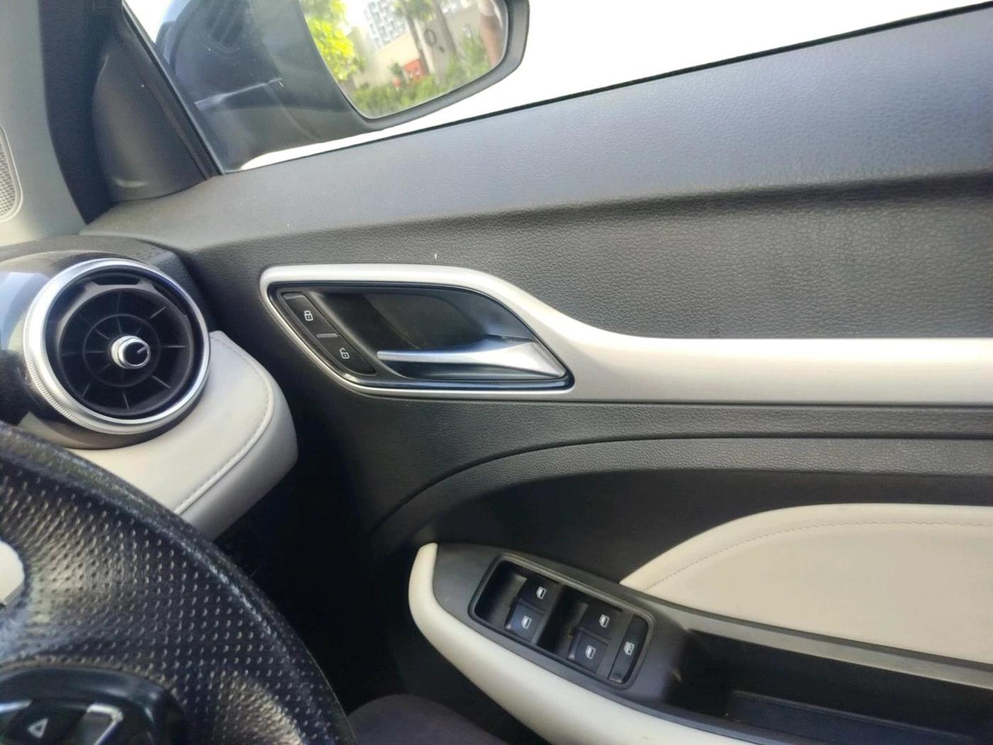 2023 MG ASTOR SUPER 1.5 MT, Petrol, Manual, 34,054 km, interior
