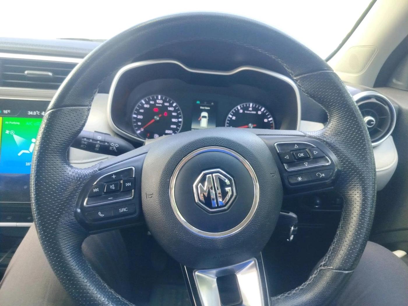 2023 MG ASTOR SUPER 1.5 MT, Petrol, Manual, 34,054 km, interior