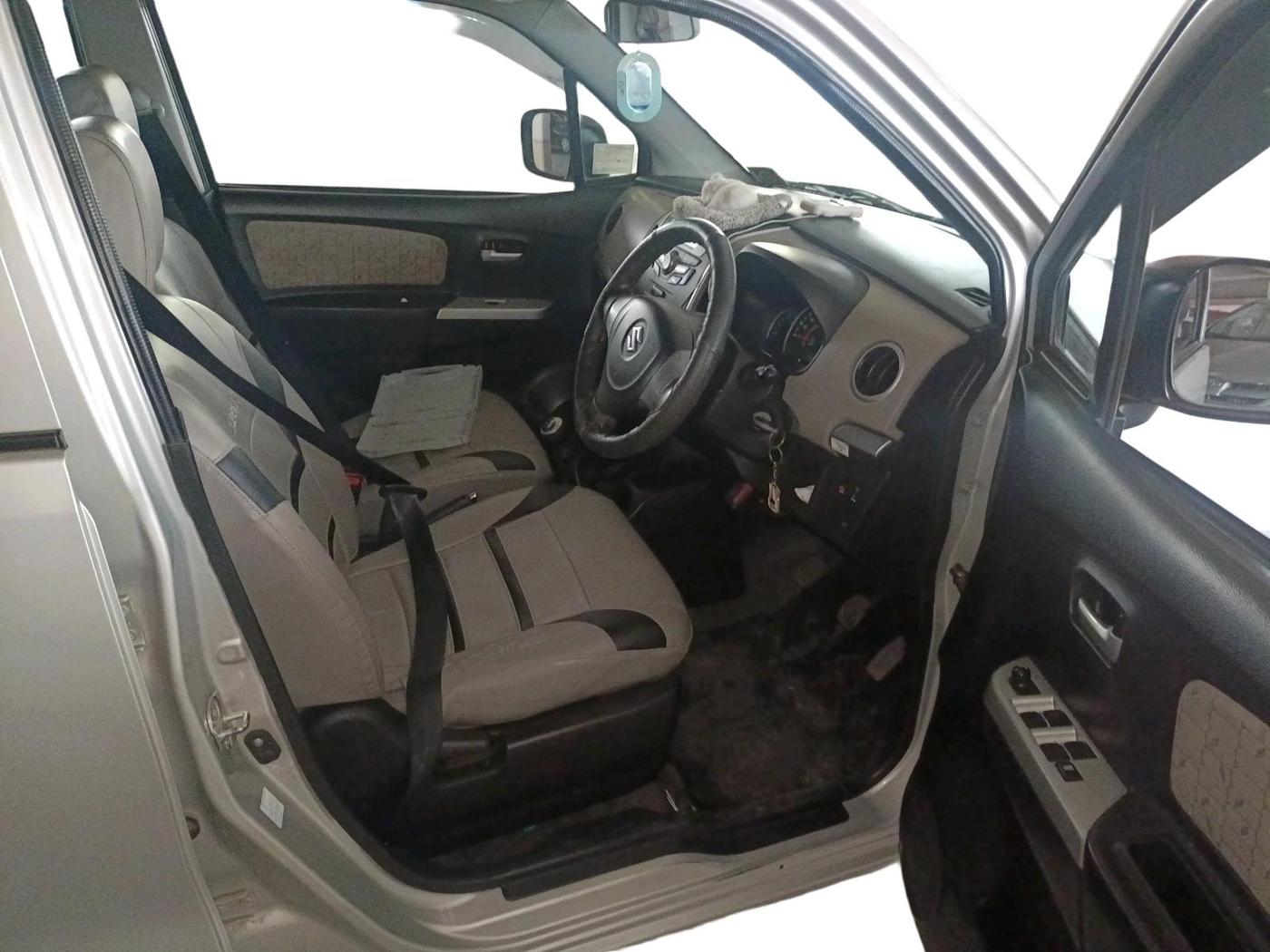 2013 Maruti Wagon R 1.0 VXI, Petrol, Manual, 74,408 km, interior
