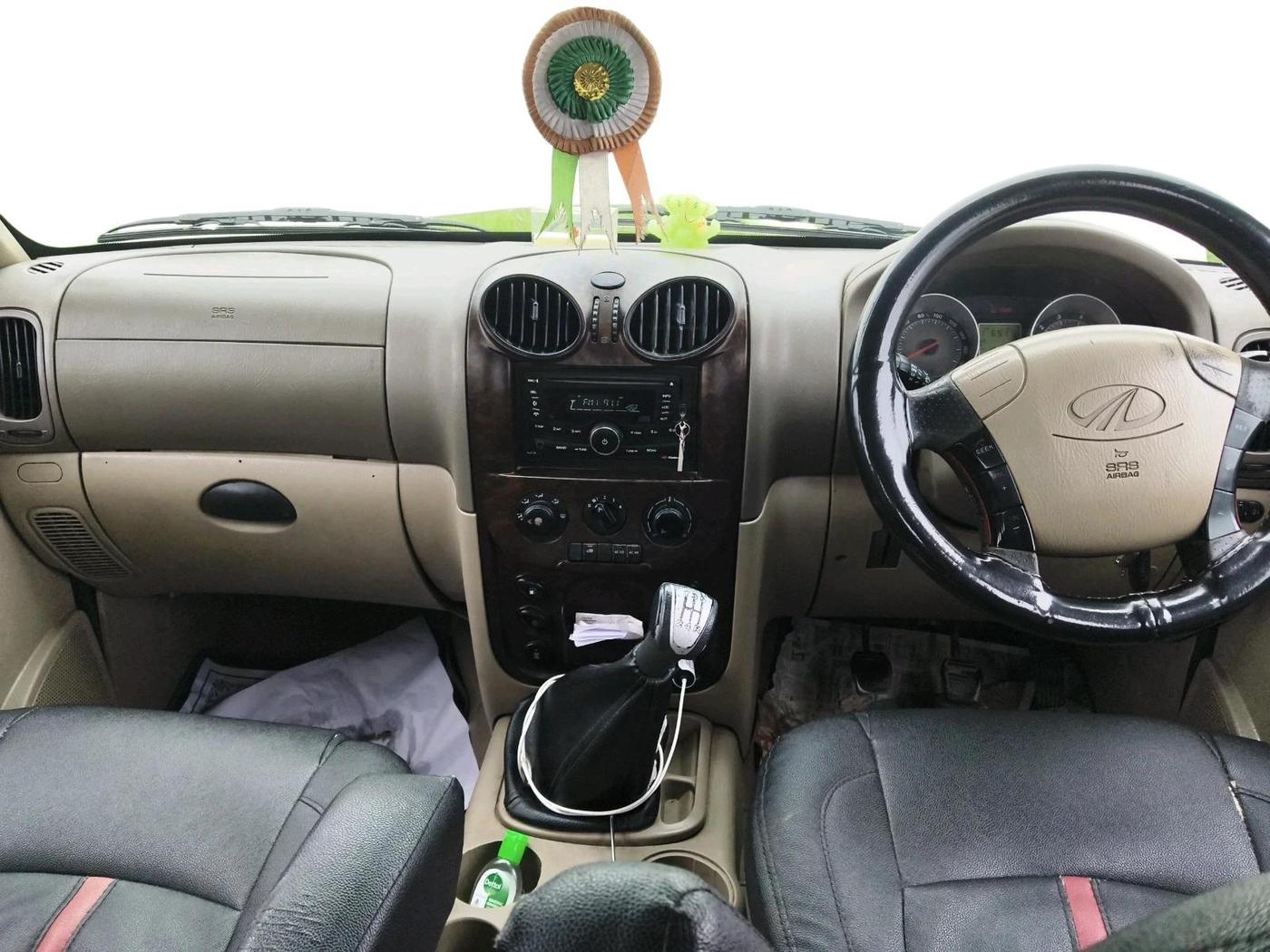 2011 Mahindra Scorpio VLX 2WD BS-III, Diesel, Manual, 1,62,910 km, interior