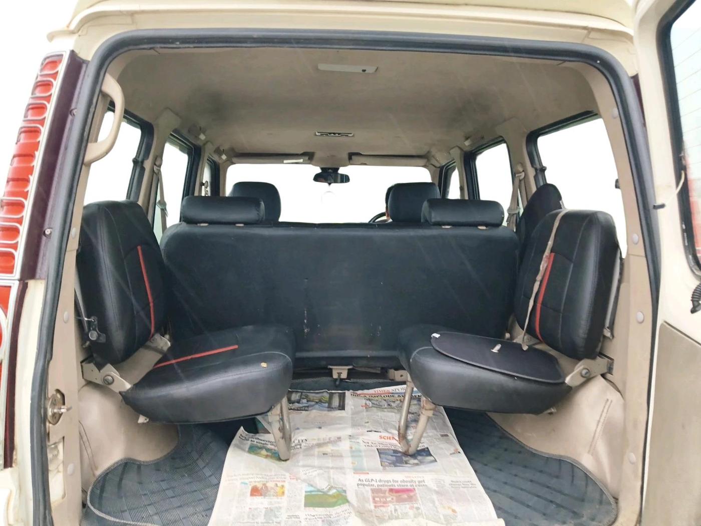 2011 Mahindra Scorpio VLX 2WD BS-III, Diesel, Manual, 1,62,910 km, interior