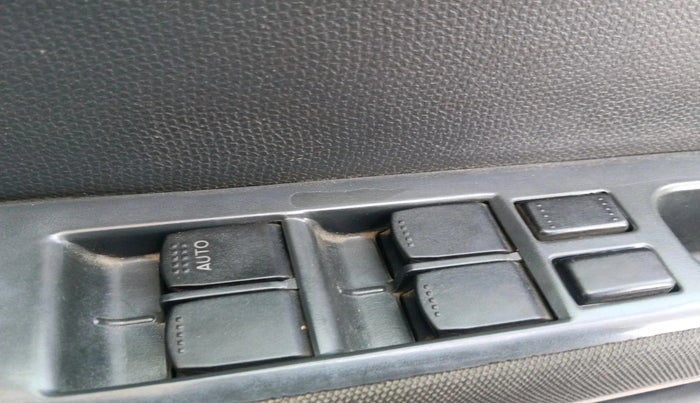 2010 Maruti Swift VXI, Petrol, Manual, 1,30,063 km, interior