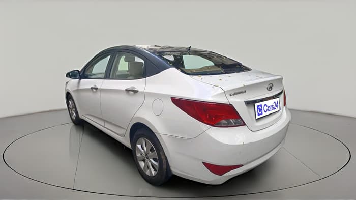 2015 Hyundai Verna FLUIDIC 4S 1.6 VTVT S, Petrol, Manual, 71,899 km, exterior