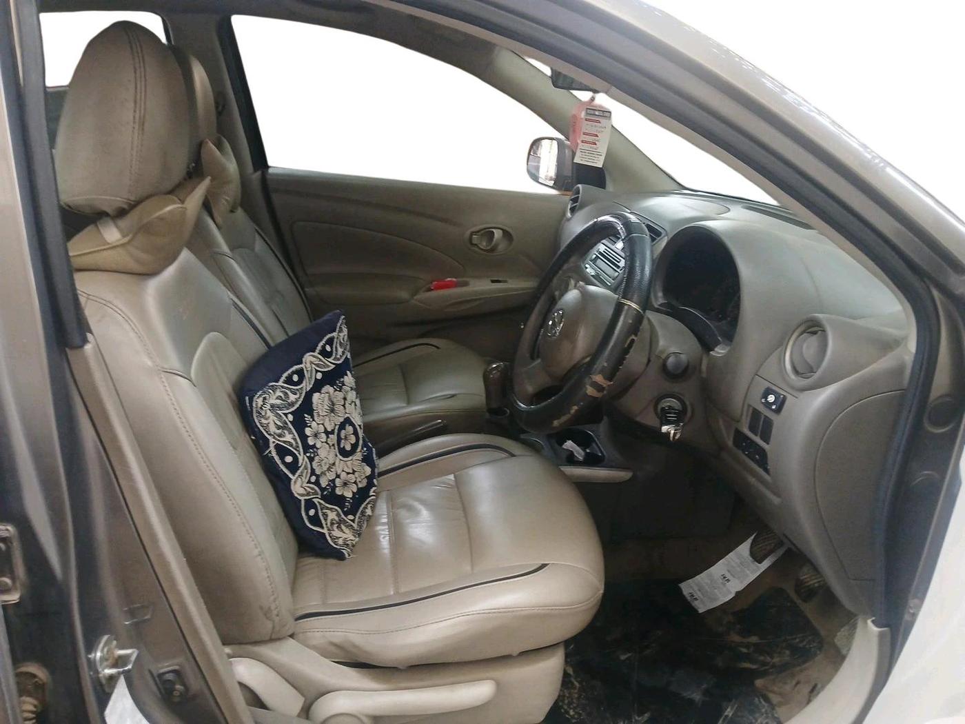 2012 Nissan Sunny XL, CNG, Manual, 1,12,456 km, interior