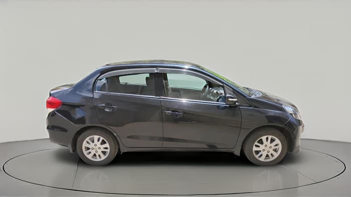 2013 Honda Amaze 1.5L I-DTEC VX, Diesel, Manual, 1,02,618 km, exterior
