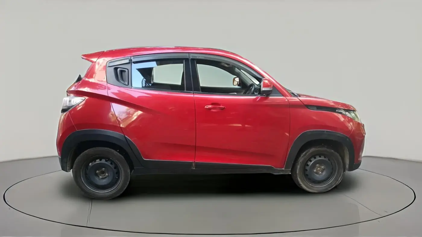 2017 Mahindra KUV 100 NXT K6+ P 6 STR, Petrol, Manual, 32,690 km, exterior