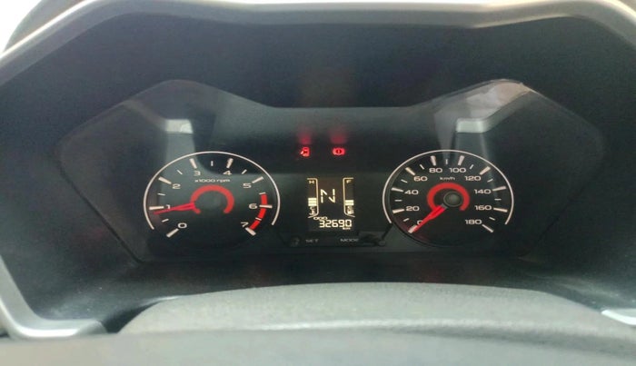 2017 Mahindra KUV 100 NXT K6+ P 6 STR, Petrol, Manual, 32,690 km, interior