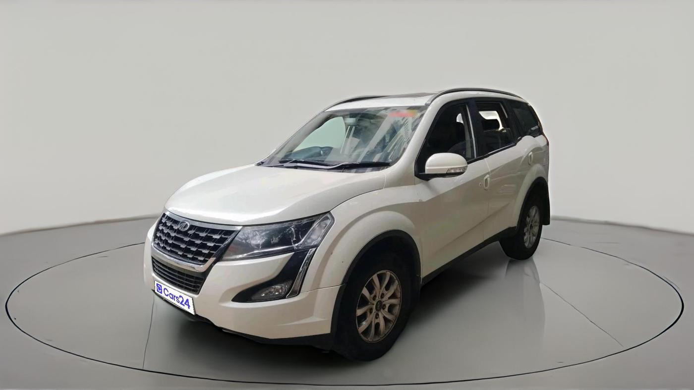 2018 Mahindra XUV500 W9, Diesel, Manual, 88,262 km, exterior