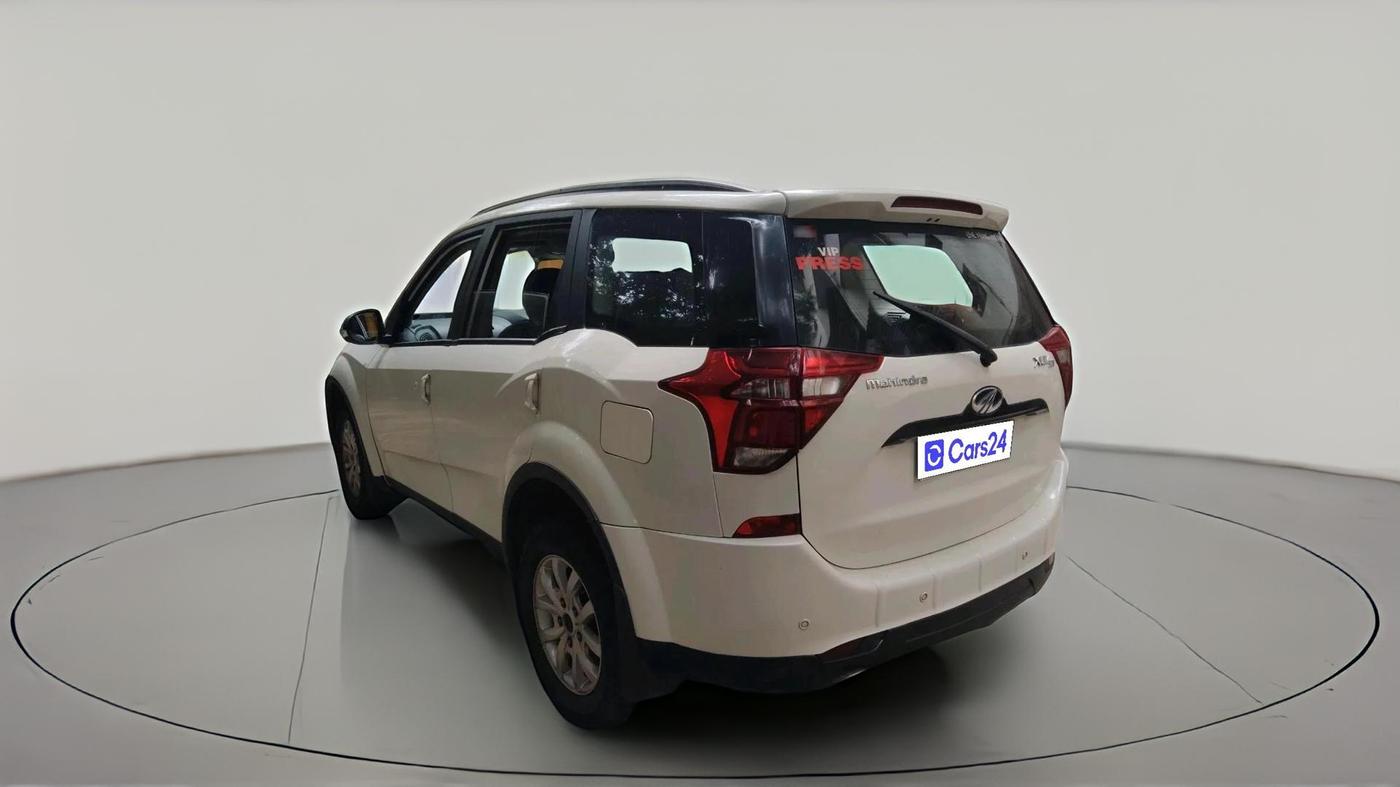 2018 Mahindra XUV500 W9, Diesel, Manual, 88,262 km, exterior