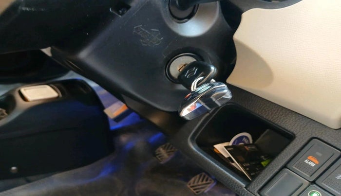 2017 Maruti Wagon R 1.0 LXI CNG, CNG, Manual, 77,116 km, interior