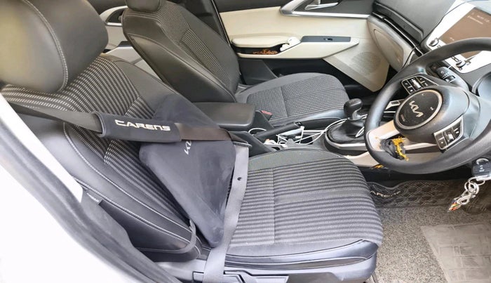 2023 KIA CARENS PRESTIGE 1.5 PETROL 7 STR, Petrol, Manual, 32,864 km, interior