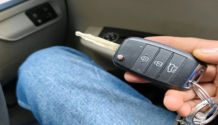 2023 KIA CARENS PRESTIGE 1.5 PETROL 7 STR, Petrol, Manual, 32,864 km, interior