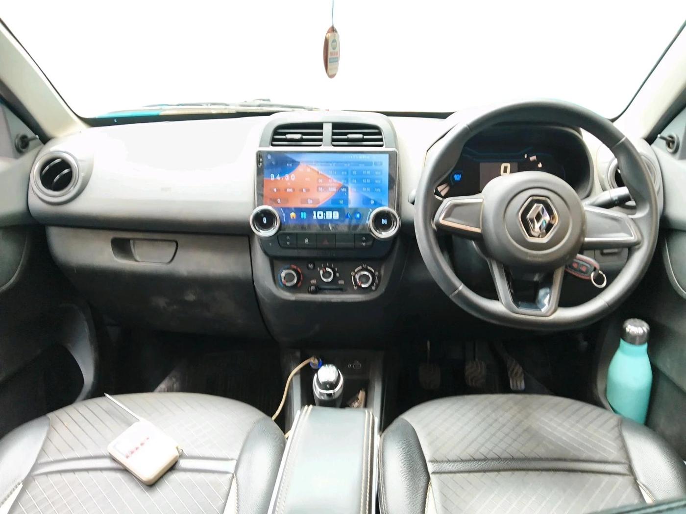 2021 Renault Kwid RXT 1.0 (O), Petrol, Manual, 25,987 km, interior