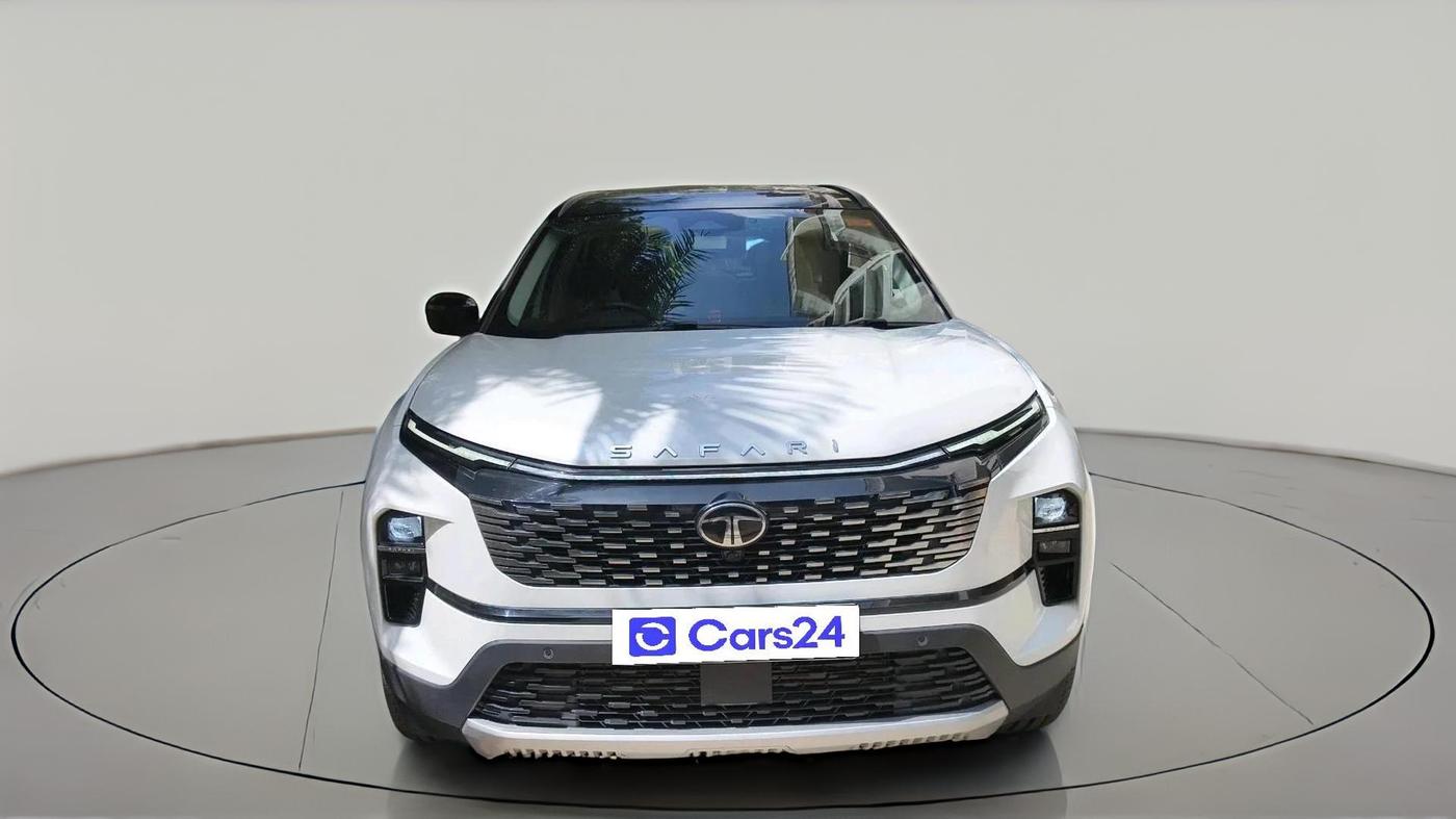 2025 Tata Safari Accomplished X Plus 7 STR AT, Diesel, Automatic, 8,502 km, exterior