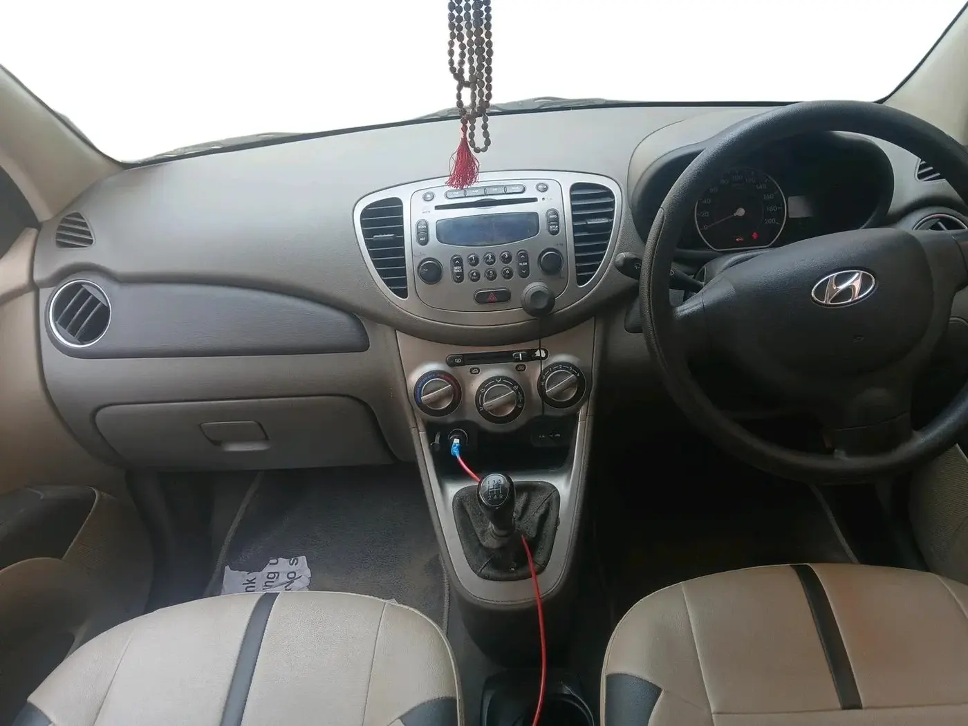 2012 Hyundai i10 SPORTZ 1.2, Petrol, Manual, 70,038 km, interior