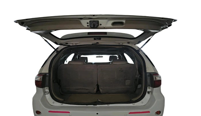 2010 Toyota Fortuner 3.0 4X4 MT, Diesel, Manual, 1,73,469 km, exterior