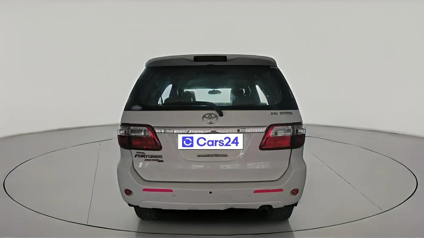 2010 Toyota Fortuner 3.0 4X4 MT, Diesel, Manual, 1,73,469 km, exterior