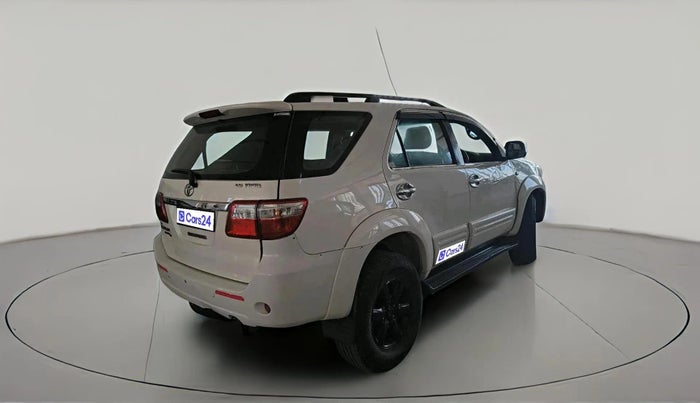 2010 Toyota Fortuner 3.0 4X4 MT, Diesel, Manual, 1,73,469 km, exterior