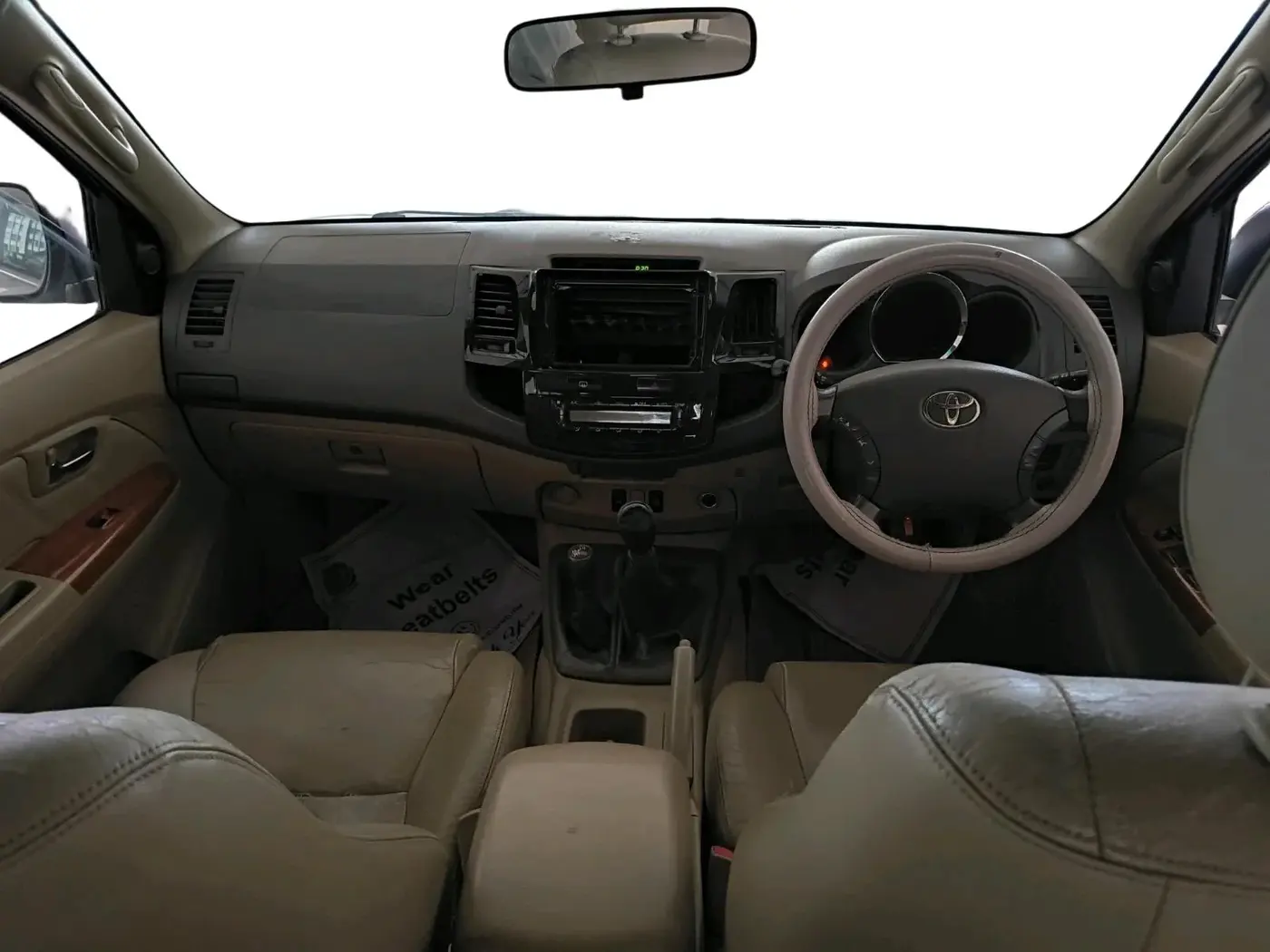 2010 Toyota Fortuner 3.0 4X4 MT, Diesel, Manual, 1,73,469 km, interior
