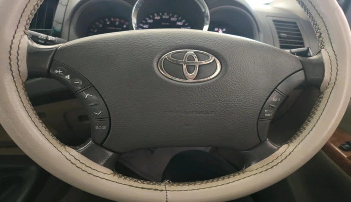 2010 Toyota Fortuner 3.0 4X4 MT, Diesel, Manual, 1,73,469 km, interior