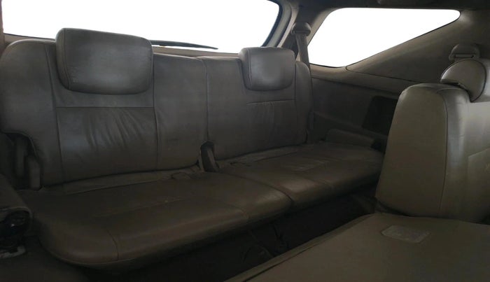 2010 Toyota Fortuner 3.0 4X4 MT, Diesel, Manual, 1,73,469 km, interior