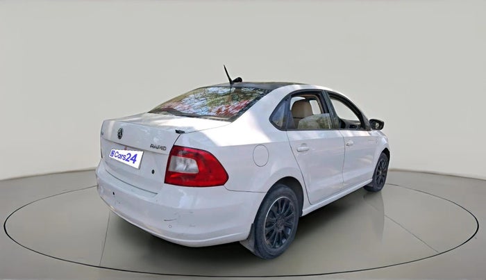 2015 Skoda Rapid Elegance 1.6 MPI AT, Petrol, Automatic, 82,675 km, exterior