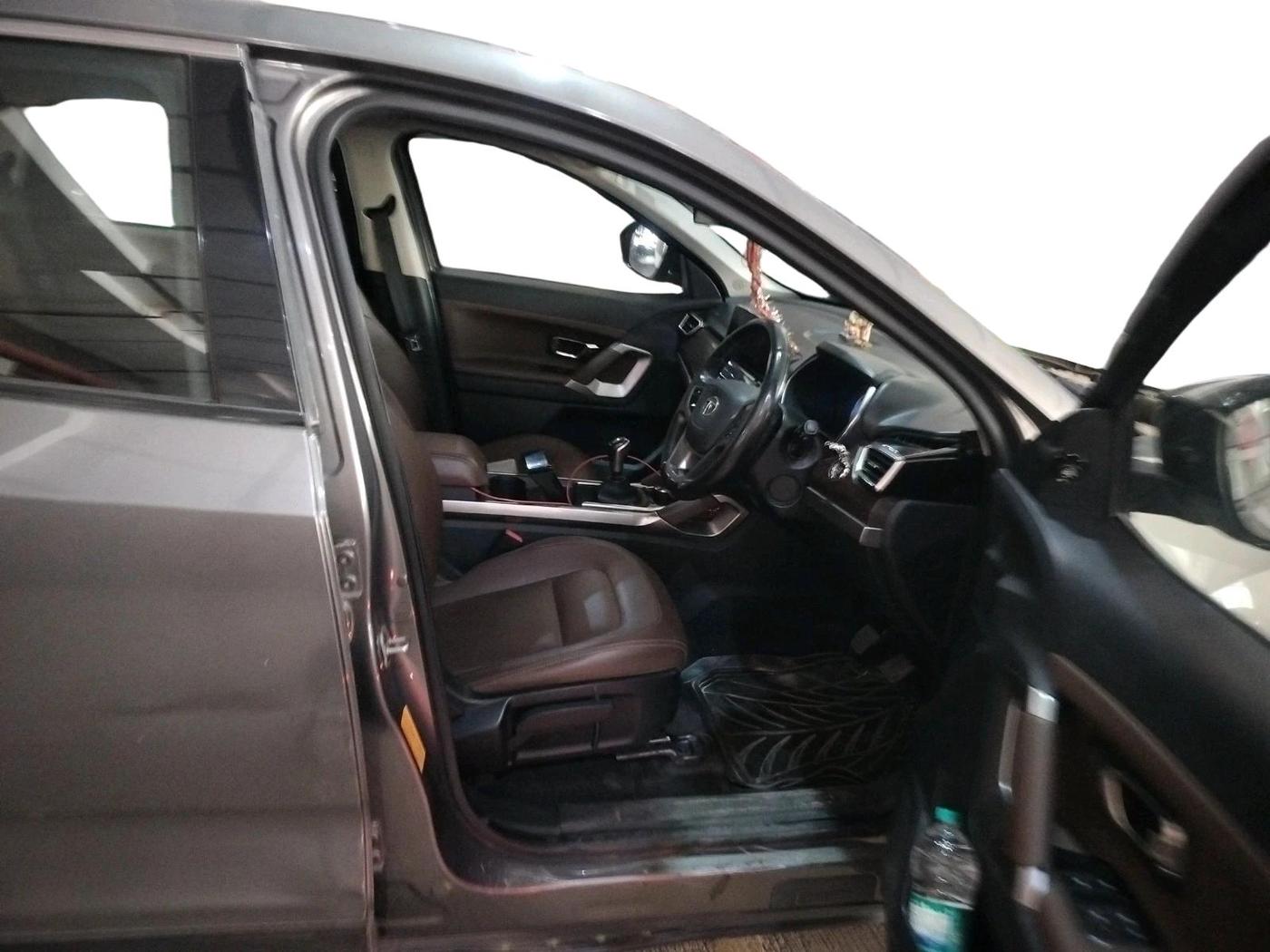 2019 Tata Harrier XZ 2.0L, Diesel, Manual, 76,129 km, interior