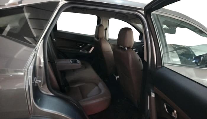 2019 Tata Harrier XZ 2.0L, Diesel, Manual, 76,129 km, interior