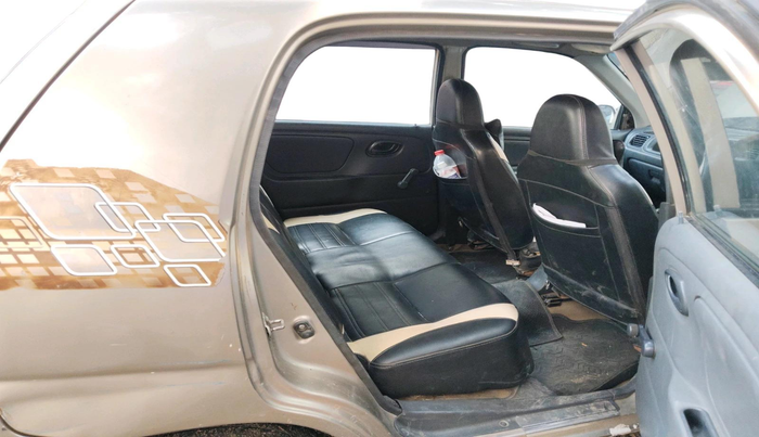 2011 Maruti Alto LXI, CNG, Manual, 1,93,333 km, interior