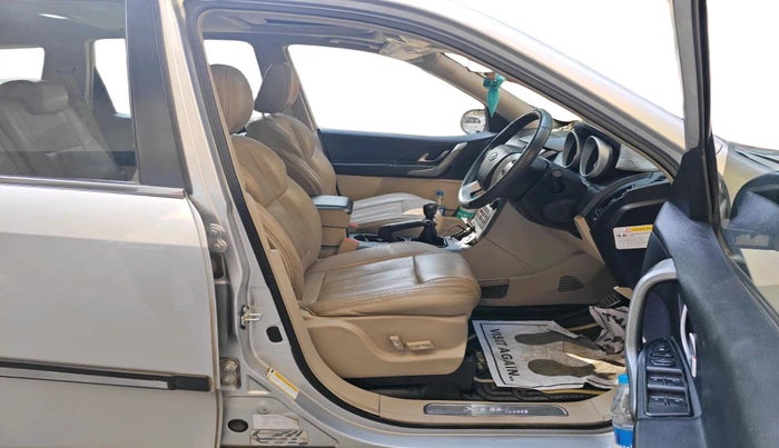 2016 Mahindra XUV500 W10, Diesel, Manual, 89,877 km, interior