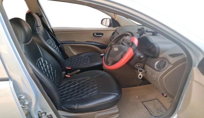 2013 Hyundai i10 ASTA 1.2, CNG, Manual, 1,00,123 km, interior