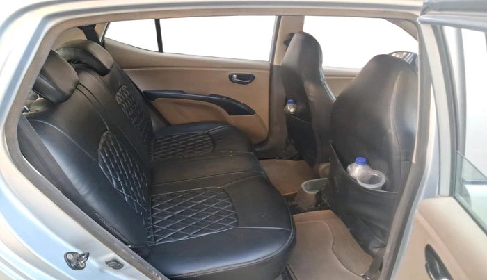 2013 Hyundai i10 ASTA 1.2, CNG, Manual, 1,00,123 km, interior