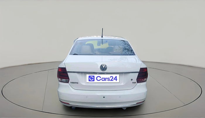 2015 Volkswagen Vento HIGHLINE 1.5 AT, Diesel, Automatic, 2,07,138 km, exterior