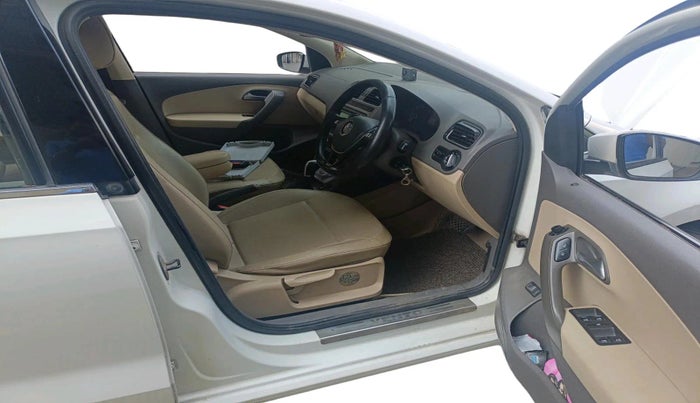 2015 Volkswagen Vento HIGHLINE 1.5 AT, Diesel, Automatic, 2,07,138 km, interior