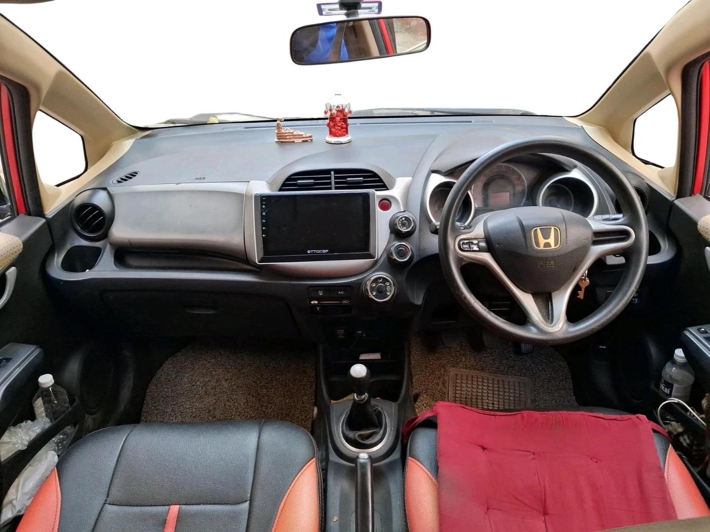 2012 Honda Jazz 1.2 L I-VTEC SELECT, CNG, Manual, 1,52,344 km, interior